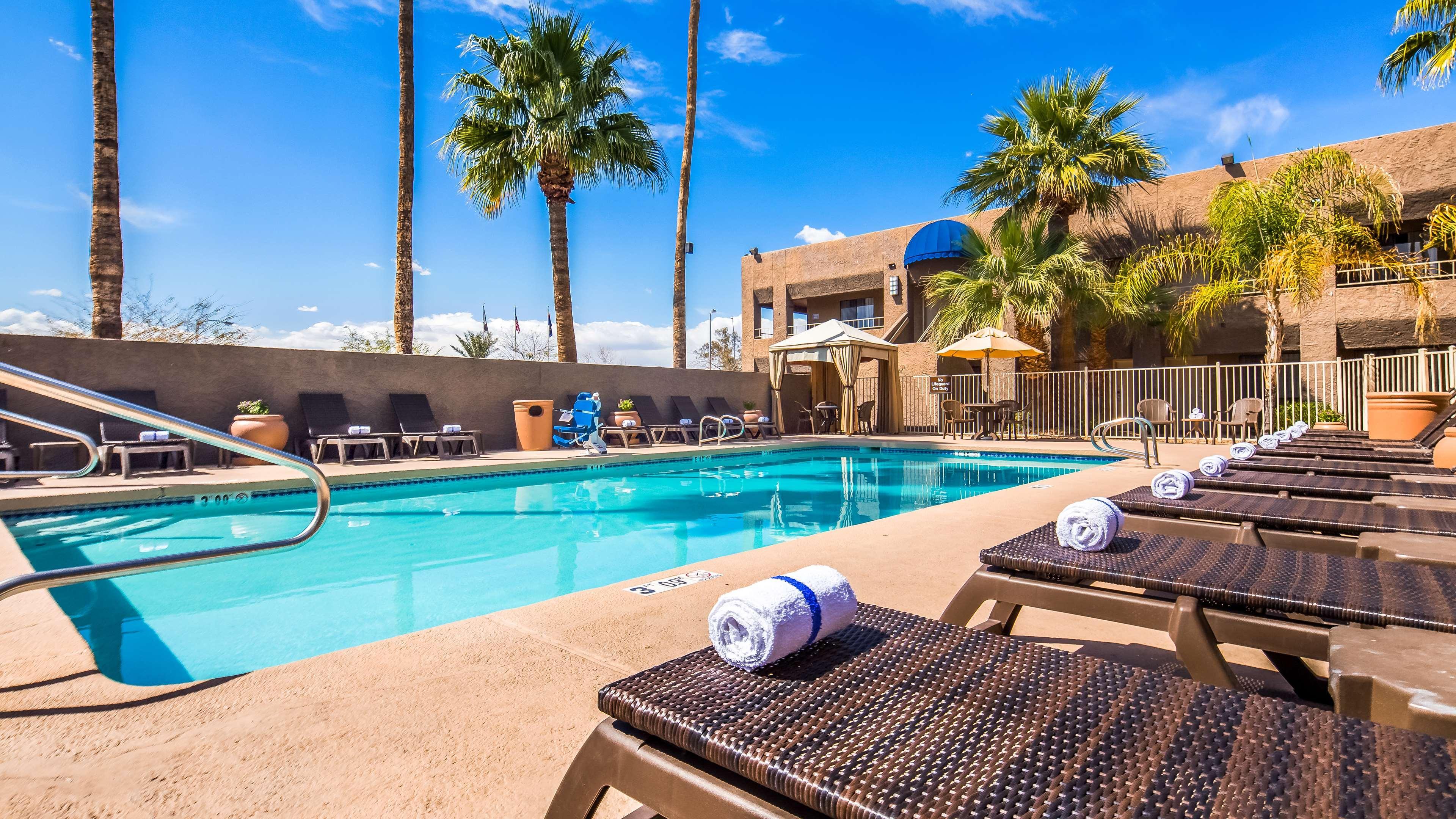 Best Western Innsuites Phoenix Hotel & Suites Eksteriør billede